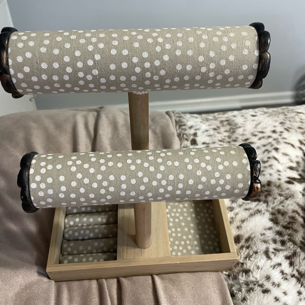 Bracelet & ring jewelry organizer